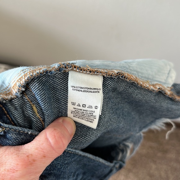 We The Free High Waisted Distressed Jean Shorts Size 27 - Picture 13 of 15